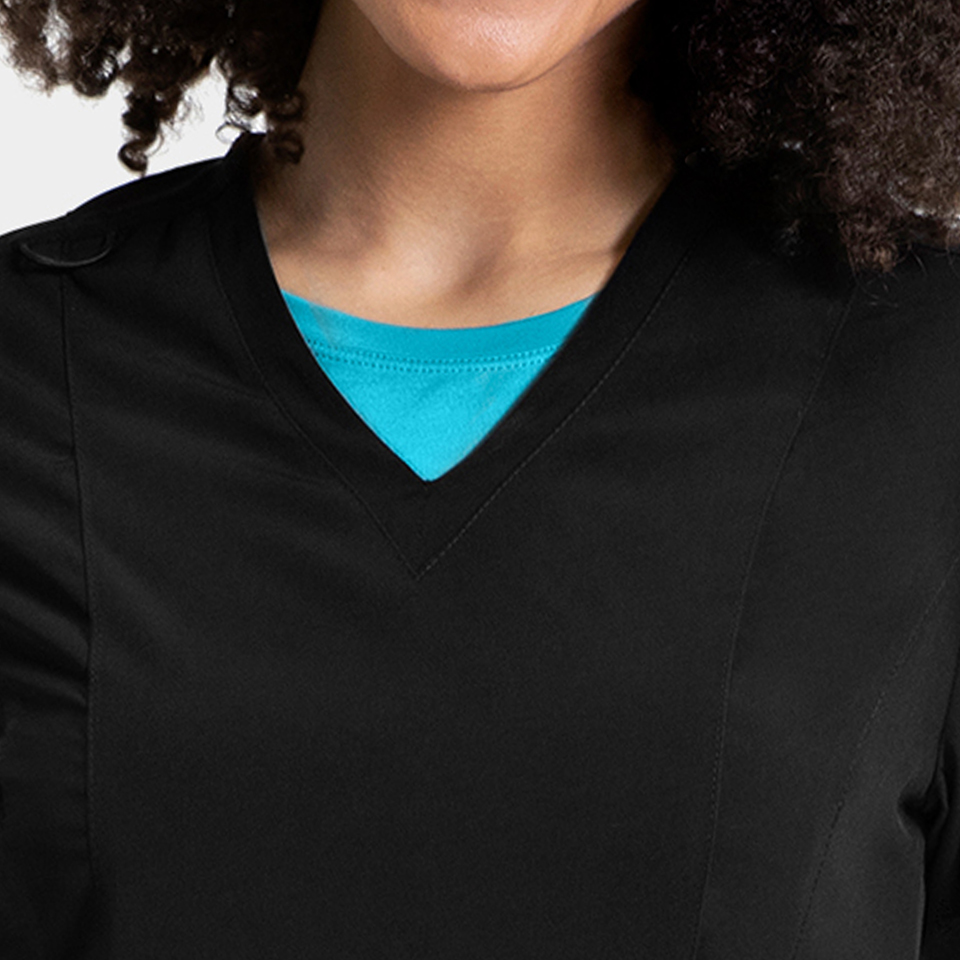 Women's Double Pocket V-Neck Top - Image 3